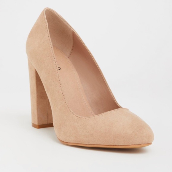 TORRID Tan Suede Chunky Tapered Heel Pumps Size 9.5W - Picture 1 of 15